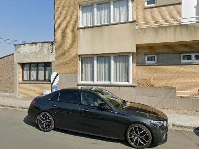 242 m2 apartment for rent in Zinnik