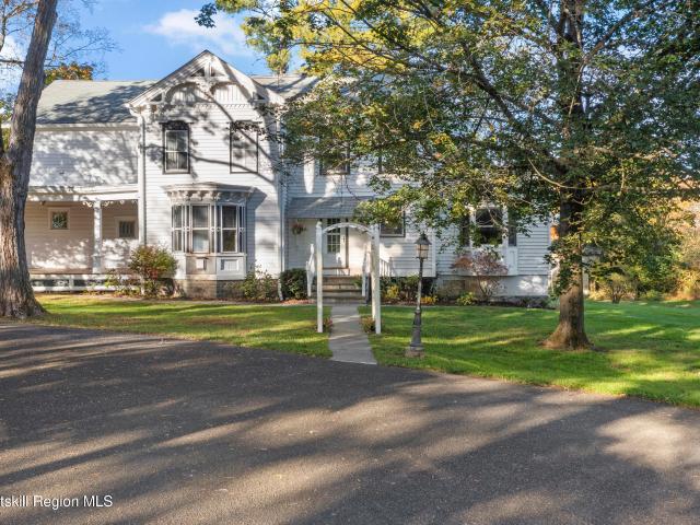242 Main St Street