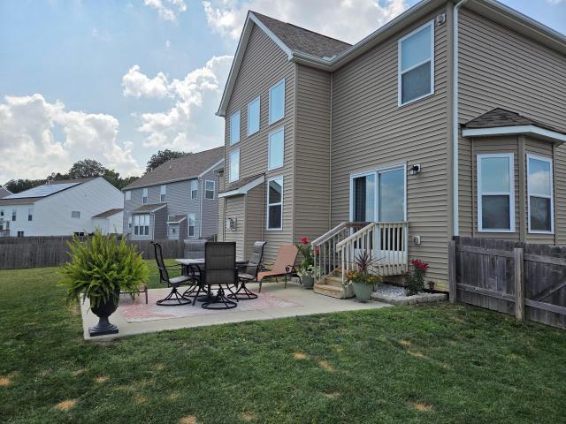 242 Mannaseh Drive W