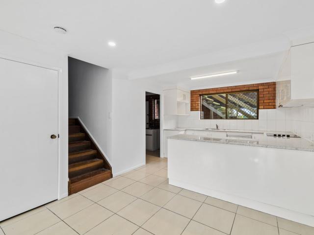 2/42 Mccoll Street, NORMAN GARDENS, QLD 4701