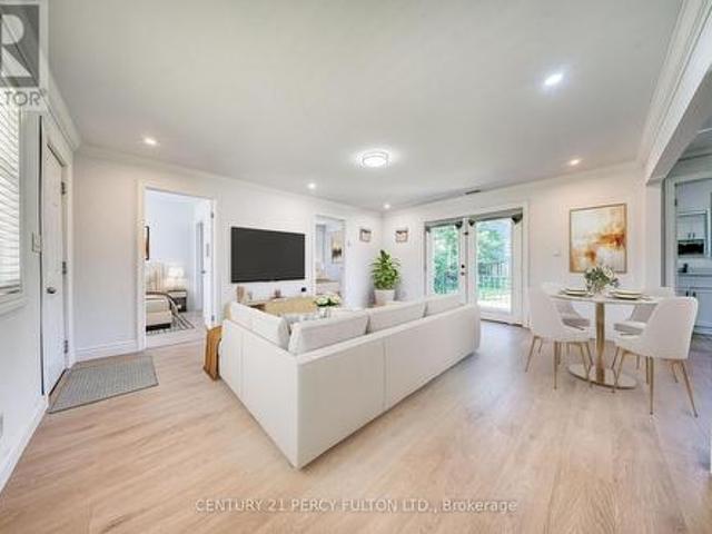 242 Simcoe Avenue, Georgina, ON, L4P 2H8 house for lease | Listing ID N13777 | Royal LePage