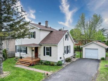 242 Rue Bernard, Beloeil, QC, J3G 2S2 house for sale | Listing ID 21122 | Royal LePage