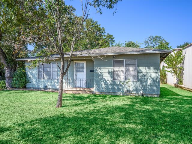 242 W Fannin St, La Grange, TX 78945 | MLS #18459