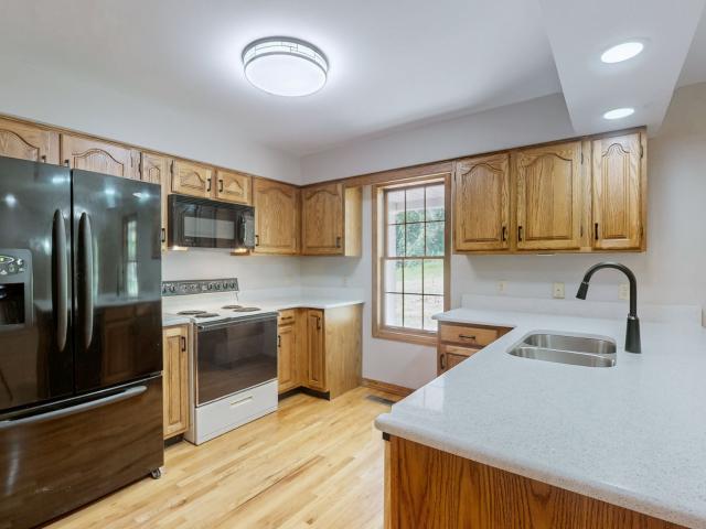 242 Woodruff Ln