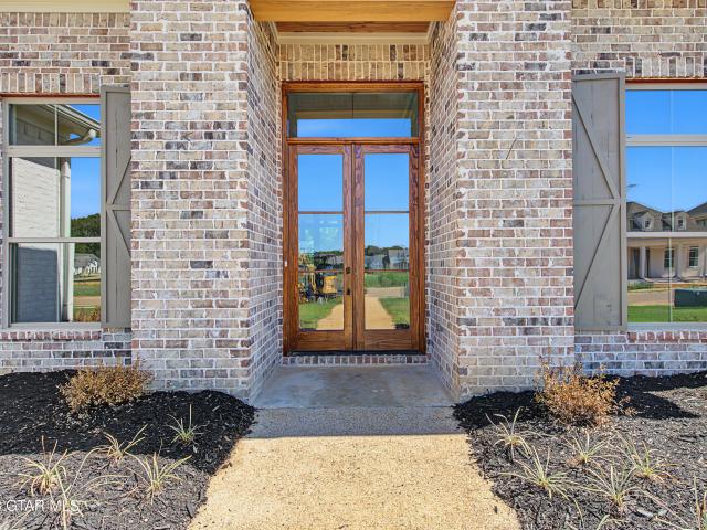 242 Turnberry