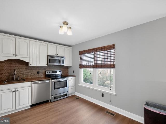 2435 Vineyard Lane