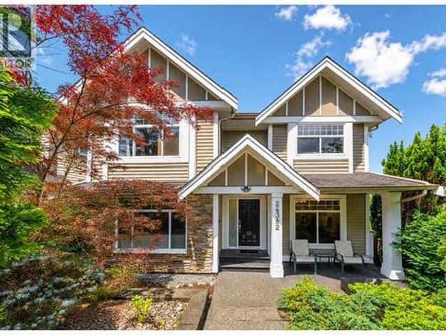 24382 Avenue, Maple Ridge, BC, V2W 2C4 Luxury House for sale | Listing ID R3135 | Royal LePage Carriage Trade Luxury Properties