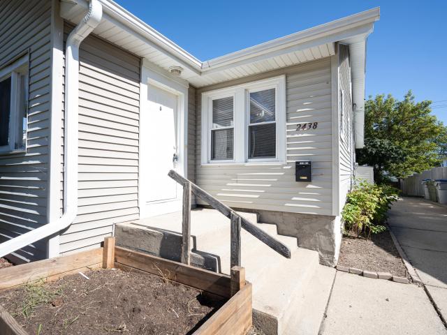 2438 N 58th St