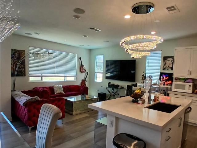 2430 Cascalote Loop