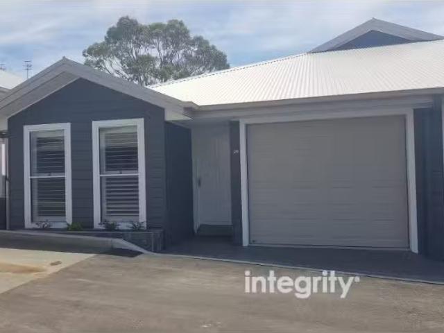 24/30 Cavanagh Lane, West Nowra House for rent Listed by Chri.