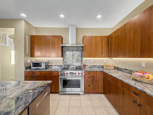 2430 w coyote creek drive