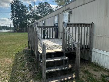 2432 A Tobacco Road