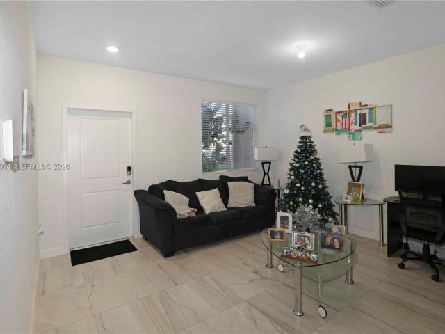 2432 SE 10th St, Homestead, FL 33035 | MLS #A12001