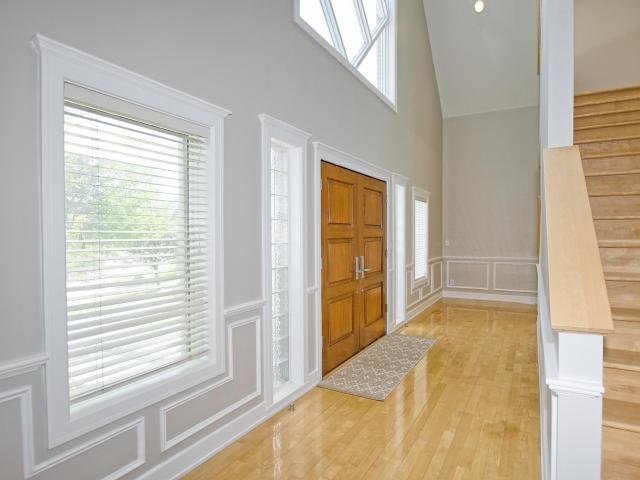 2433 Lakeridge Drive