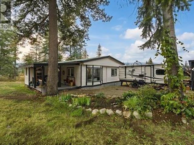 2433 Sherry Road, White Lake, BC, V0E 2W1 house for sale | Listing ID 10397 | Royal LePage