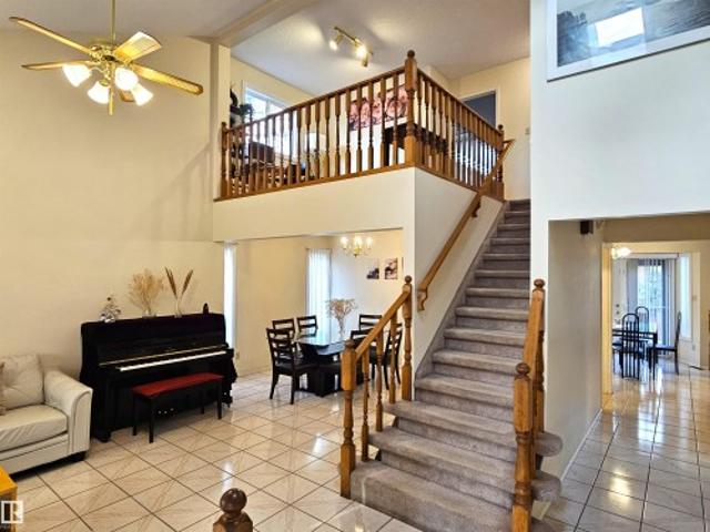 2433 89 Street, Edmonton, AB, T6K 2Y8 house for sale | Listing ID E4484 | Royal LePage