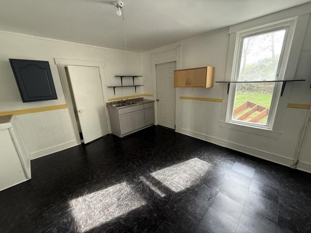 243 Chestnut Avenue 2 Bedroom Apartment for Rent at 243 Chestnut Ave, Springfield, OH 45503