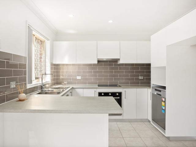 2/43 Baragoot Road Flinders, NSW 2529