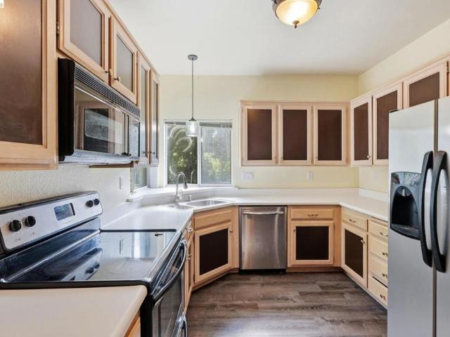 243 Florence Ct