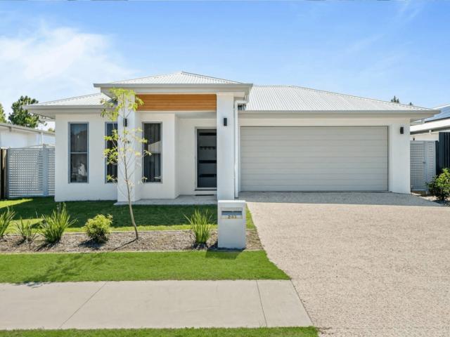 243 Freshwater Drive, Banksia Beach QLD