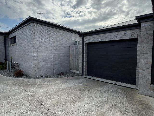2/43 Heather Street, Hamlyn Heights, VIC 3215