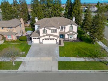 243 John Kamps Way, Ripon, CA 95366 | MLS #226021