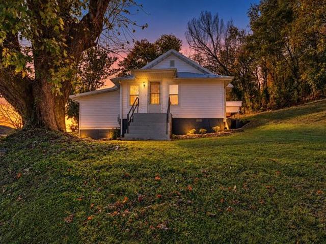 243 Johnson Cemetery Rd, Blountville, TN 37617