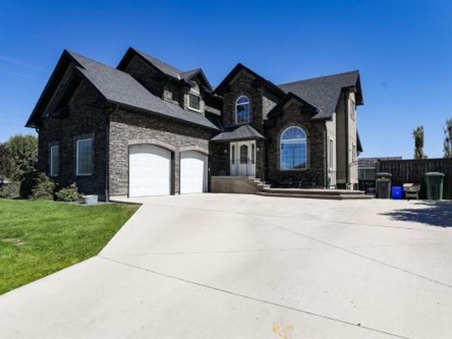 243 N 1A Street East, Magrath, AB, T0K 1J0 house for sale | Listing ID A2341 | Royal LePage