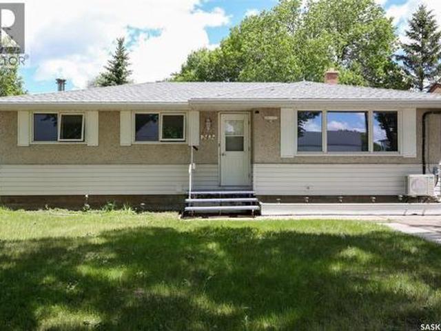 243 Smith Street N, Regina, SK, S4R 3B5 house for sale | Listing ID SK039524 | Royal LePage