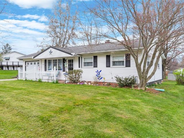 2445 Victoria Dr