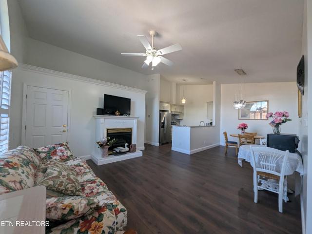 2446 Glen Meadow Rd
