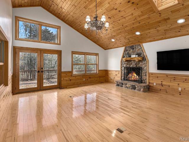 2446 Spayde Road