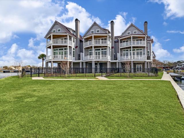 2447 Lakewood Pointe, Seabrook, TX 77586 | MLS #90391
