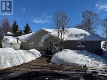 Thunder Bay, Ontario - Patio, Garden