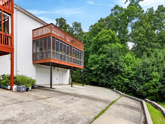 2448 Executive Park NW