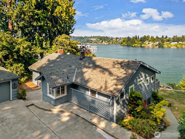 2448 Rocky Point Road NW