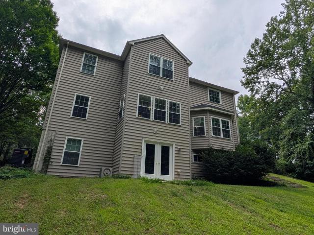 2440 Abigail Court