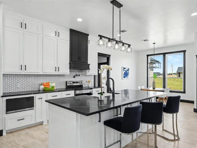 2440 Canyon Circle