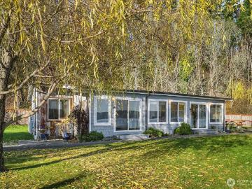 24410 Vashon Hwy SW, Vashon, WA 98070 | MLS #2457