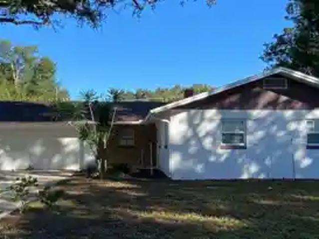 2441 Fifeshire Dr, 3 beds, 2 full baths
