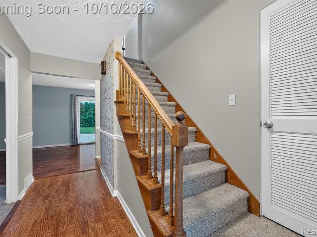 2442 N Kearney Drive