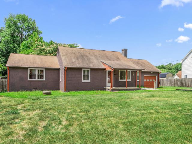 2442 Hoskins Road