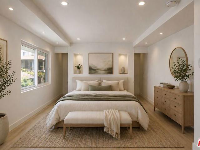 2442 S Coast Highway 8