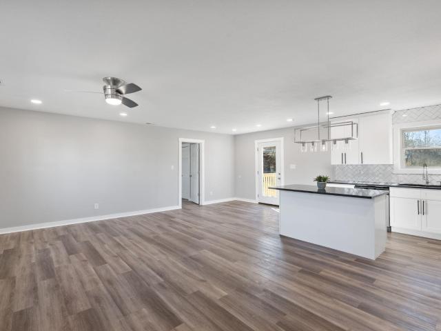 2442 SE Ella Drive SE