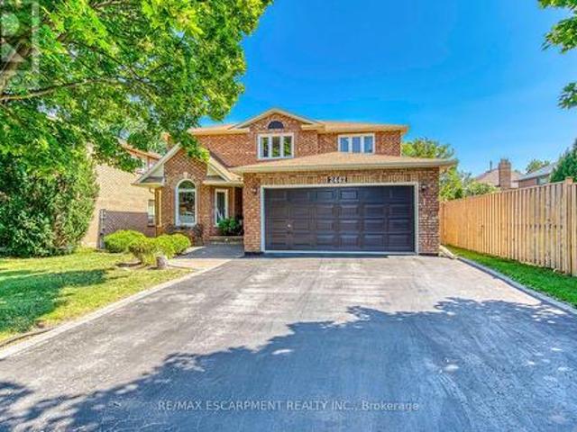 2442 Wynten Way, Oakville, ON, L6J 7K9 house for sale | Listing ID W13643 | Royal LePage