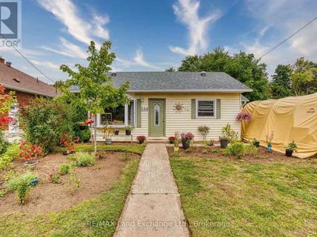 244 Clarendon Street, Saugeen Shores, ON, N0H 2L0 house for sale | Listing ID X13744 | Royal LePage
