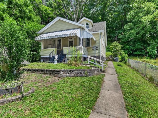 244 Hickory St