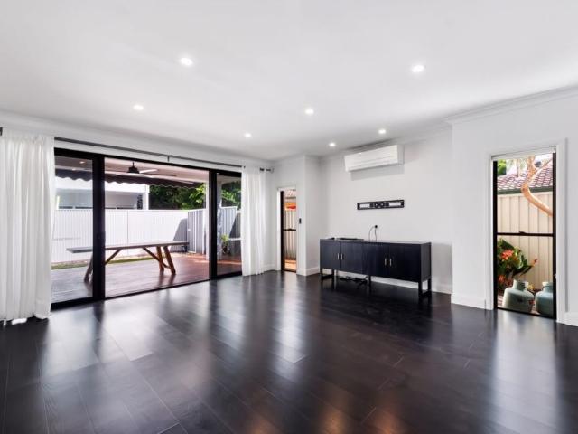 2/44 Mawarra Street