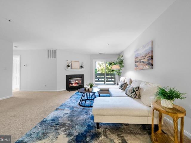 244 S Reynolds Street # 302