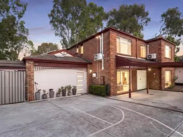 2/44 Stott Street, Box Hill South VIC 3128 House Auction